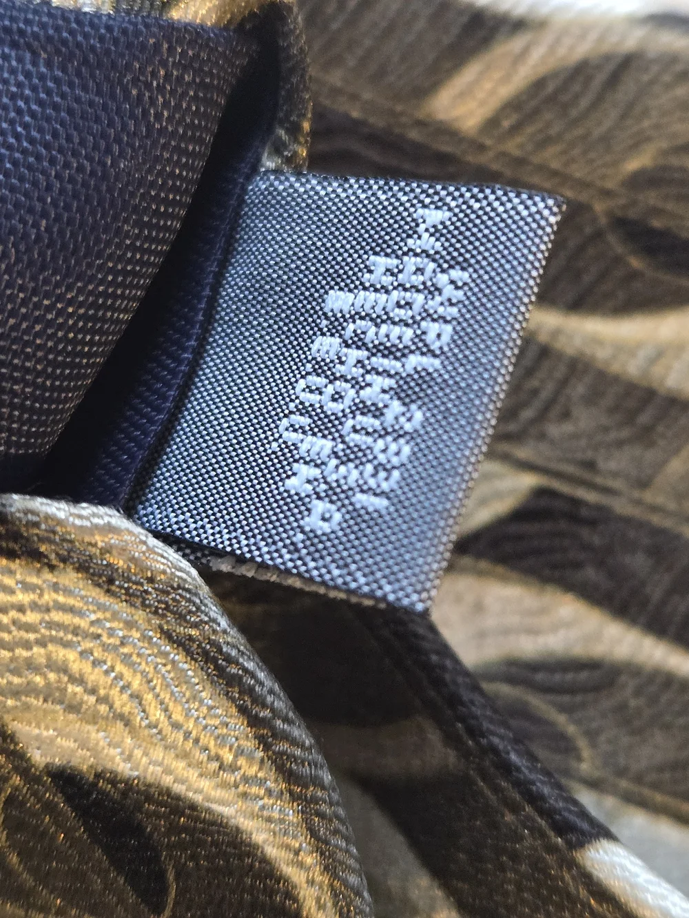 Gianfranco Ruffini Italy 100% Silk Tie Olive Khaki Black Geometric 59
